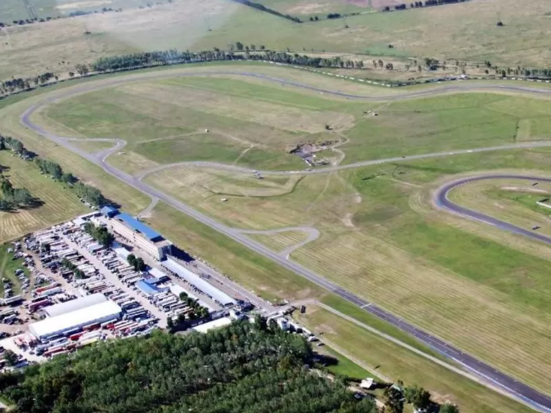 Esc&aacute;ndalo en La Plata tras advertencias por posibles siniestros dentro del Aut&oacute;dromo Roberto Mouras