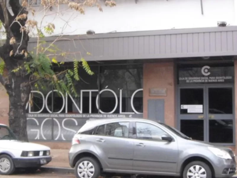 Tras los incidentes frente a la Caja de Odont&oacute;logos bonaerense, avanza una causa para determinar qui&eacute;n provoc&oacute; los da&ntilde;os