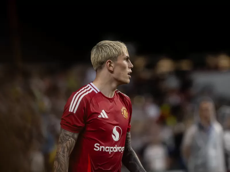 Alejandro Garnacho, cerca de dejar Manchester United tras cruce con Amorim