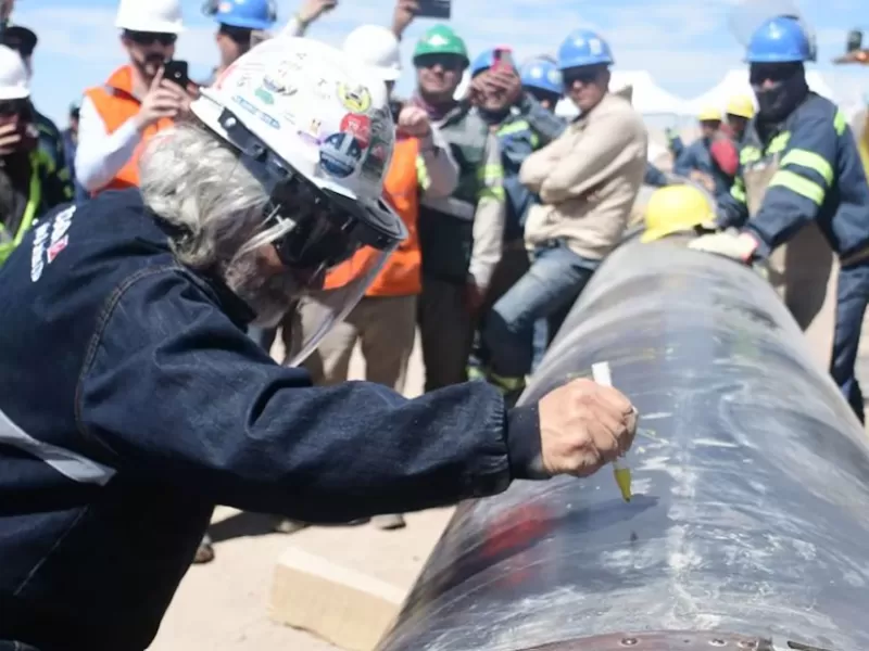 Río Negro aplaude la obra del oleoducto, pero la industria sigue ausente