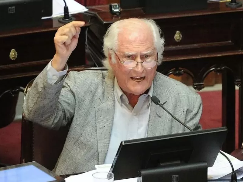 En Buenos Aires, militantes del Proyecto Sur bonaerense hablan de vaciamiento del partido que fund&oacute; Pino Solanas