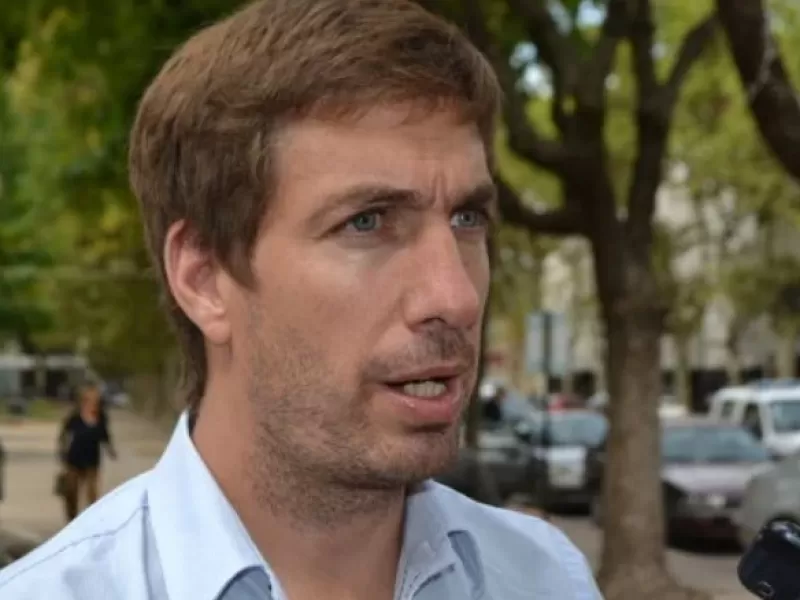 Mercedes vuelve a cuestionar el resultado electoral que llevó al poder a Juan Ustarroz en 2015