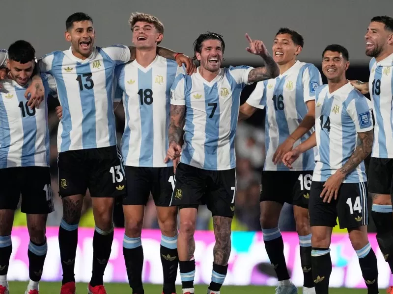 Scaloni mantiene dos dudas y define el equipo para enfrentar a Suiza