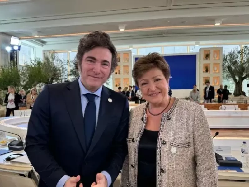 El FMI se fue con &ldquo;muy buenos avances&rdquo; y Econom&iacute;a conf&iacute;a en destrabar US$ 1.000 millones