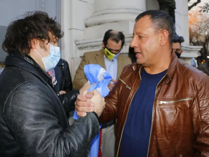 Mientras crece la tensi&oacute;n, Javier Milei queda en el centro de un audio que habla de encubrimiento y desv&iacute;os