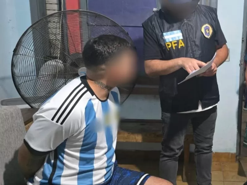 Polic&iacute;a Federal captur&oacute; en Moreno al sospechoso de disparar a un efectivo para robarle la moto