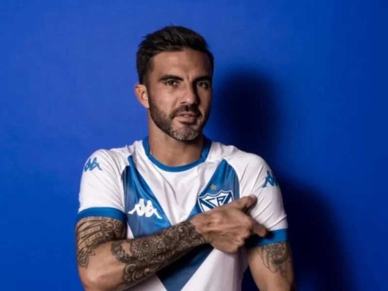 Fabián Cubero desata un escándalo en Vélez con una demanda que podría costarle el cariño del club