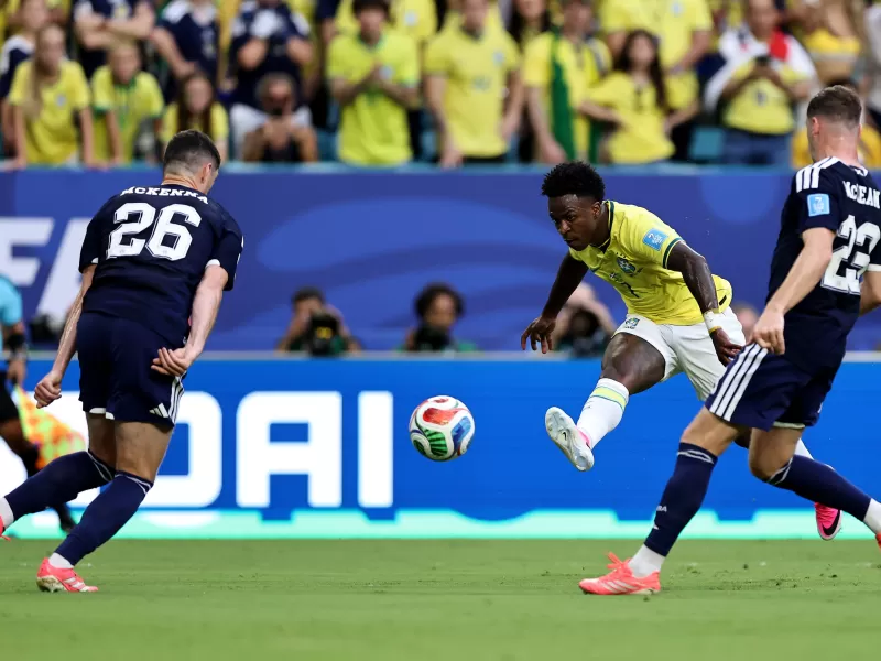 VIDEO | Vin&iacute;cius brill&oacute; por duplicado y Neymar volvi&oacute; en la goleada de Brasil