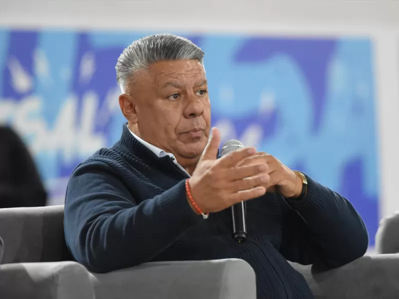 El fútbol argentino anuncia el regreso paulatino del público visitante con pruebas piloto