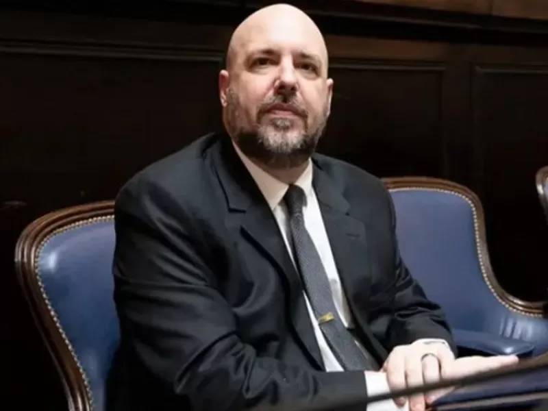 Un libertario toma 145 mil d&oacute;lares del Naci&oacute;n y pone en jaque el relato contra la &ldquo;casta&rdquo;