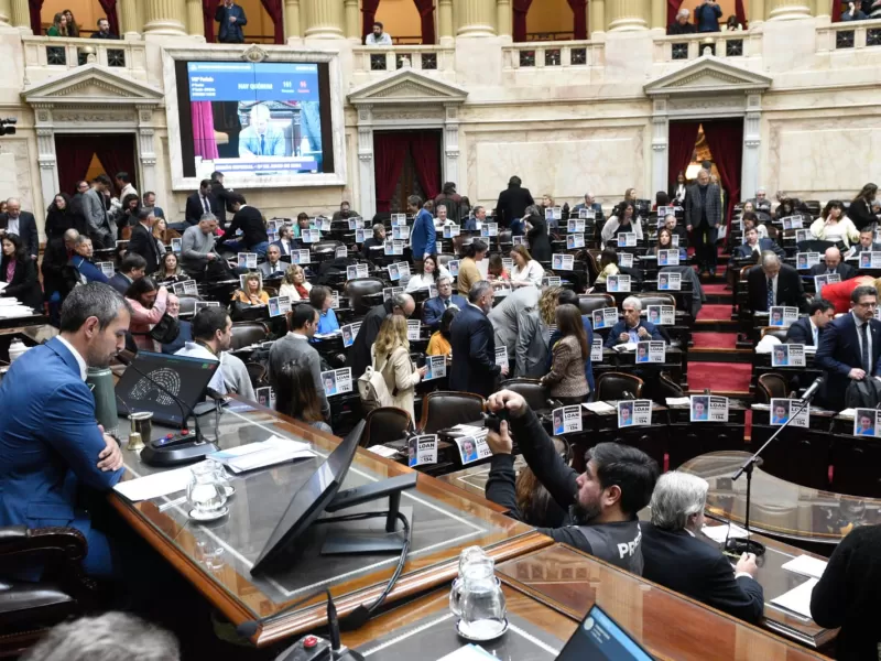 ¿Se viene? Inició el debate de Ley Bases con polémicas por negociados con gobernadores