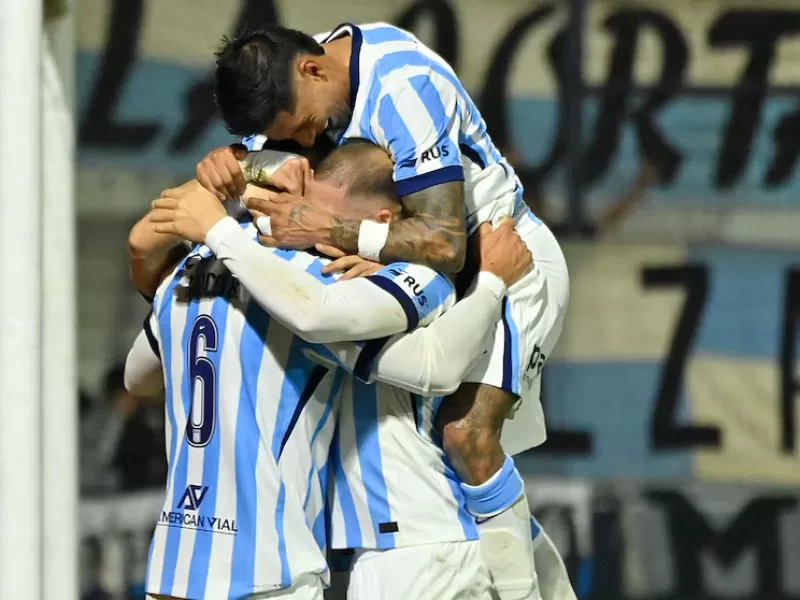 VIDEO | Racing aplast&oacute; a Defensa y Justicia y se meti&oacute; en los octavos de final