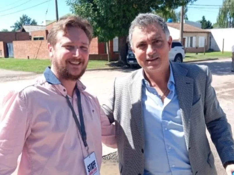 Pol&eacute;mica por denuncias de acoso envuelve a militante libertario cercano al parejismo