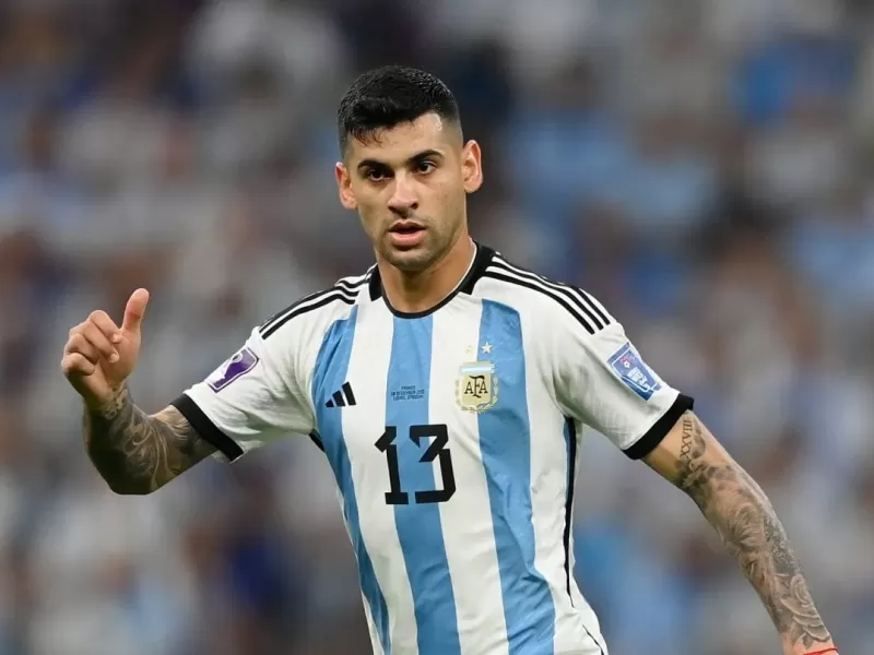 Scaloni recupera a Cuti Romero y analiza una sorpresa para enfrentar a Cabo Verde