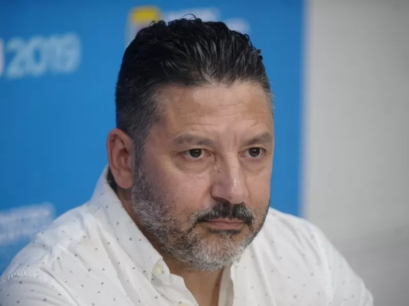 La Universidad del Oeste queda cada vez m&aacute;s alineada con el poder de Merlo bajo la &oacute;rbita de Men&eacute;ndez