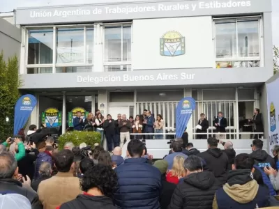 Una comisi&oacute;n alineada con Voytenco le sirve a UATRE para correr del tablero a Aixa Petriati