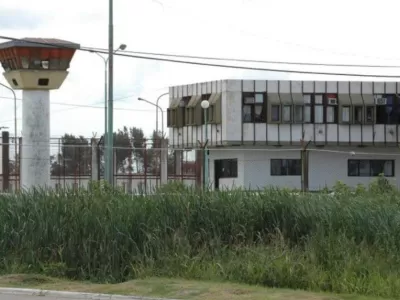 Tras un traslado cuestionado, una agente denunci&oacute; en Jun&iacute;n abuso sexual y violencia institucional en la Unidad 13