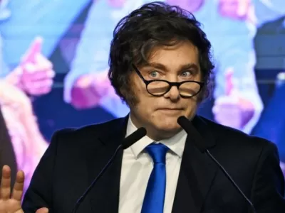 Javier Milei desata un &ldquo;fin de semana salvaje&rdquo; en redes con casi mil interacciones y ataques al periodismo