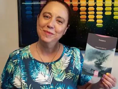 La escritora Ximena Gonz&aacute;lez Cao repas&oacute; sus inicios como lectora y cont&oacute; c&oacute;mo nacieron El cuerpo del agua y Finisterre