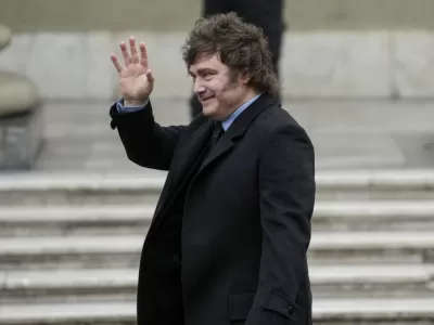 Milei defendi&oacute; la apertura de importaciones y afirm&oacute; que Argentina "solo produce dulce de leche y biromes"