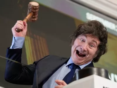 El riesgo pa&iacute;s se dispara y expone la vulnerabilidad del modelo econ&oacute;mico de Javier Milei