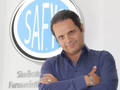 Peretta expone fallas en el sistema tras el fallecimiento de un m&eacute;dico vinculado al uso de Propofol