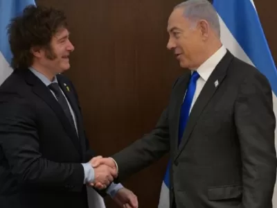 Sectores opositores cuestionan a Javier Milei por alinear a la Argentina con la ofensiva de EE.UU. e Israel