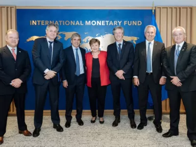 El FMI aprobó el desembolso de USD 2.000 millones pese al incumplimiento de la meta de reservas