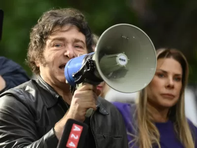 Argentina vota en medio de la crisis y Milei se juega su respaldo político