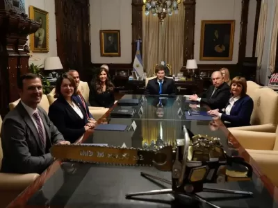 Milei firmó una carta de intención con Estados Unidos para eliminar la visa de turista