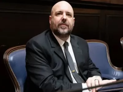 Un libertario toma 145 mil d&oacute;lares del Naci&oacute;n y pone en jaque el relato contra la &ldquo;casta&rdquo;